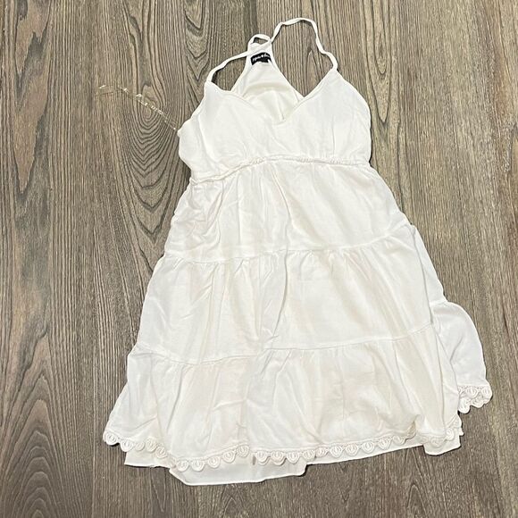 Sequin Hearts Dresses & Skirts - Sequin Hearts Tiered A-Line Mini Dress V-Neck Racerback Lined White Size Medium